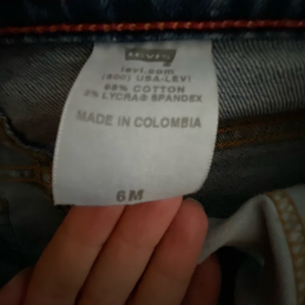Size 6M Levi’s Classic Relaxed Boot Cut Stretch jeans. - Picture 4 of 4